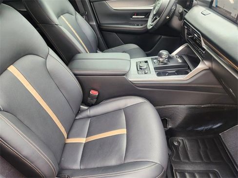 Used 2025 MAZDA CX-70 Plug-In Hybrid w/ Premium Plus image 14