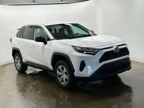 Used 2023 Toyota RAV4 LE FWD image 28