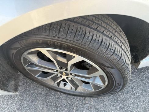 Used 2017 Chevrolet Sonic LT w/ Convenience Package image 10