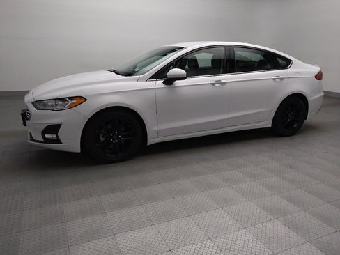 Used 2020 Ford Fusion SE w/ Equipment Group 151A FWD image 2