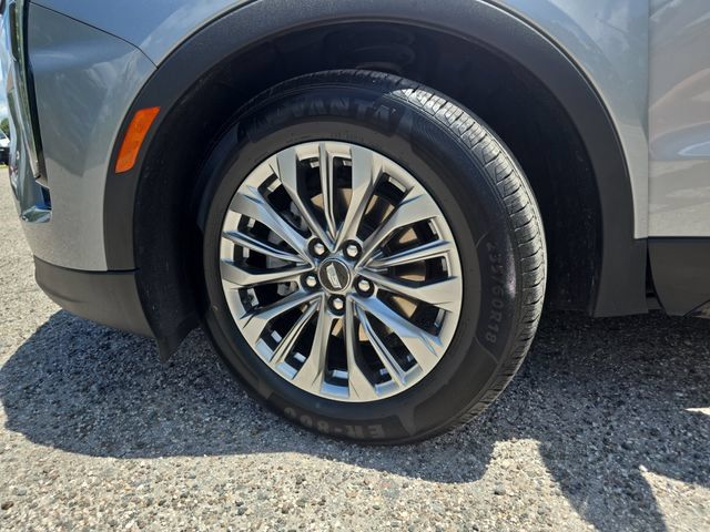 Used 2025 Cadillac XT4 Premium Luxury FWD image 27