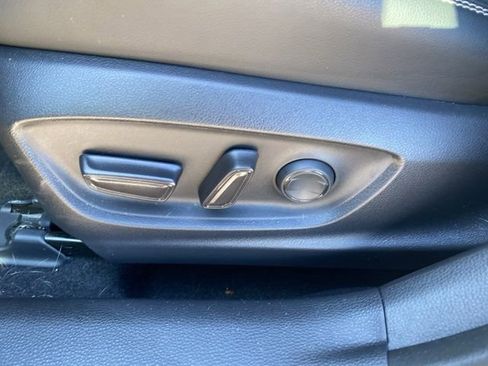 Used 2022 Toyota Corolla XLE image 12