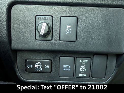 Used 2020 Toyota Tacoma TRD Off-Road image 25