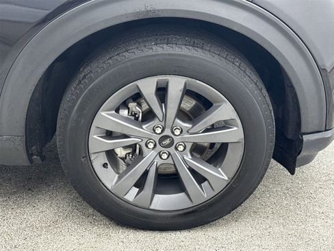 Used 2022 Ford Explorer XLT w/ Equipment Group 202A image 39