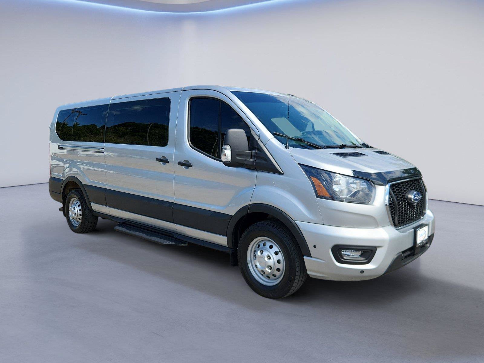 Used 2025 Ford Transit 350 XLT AWD/4WD image 1