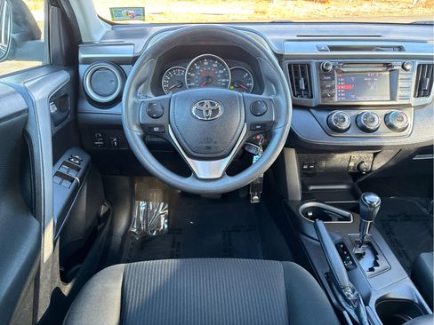 Used 2016 Toyota RAV4 LE image 12
