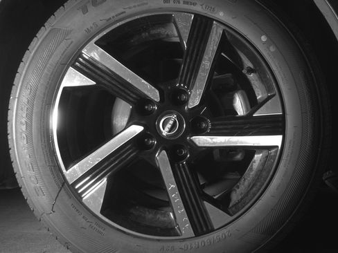 Used 2025 Nissan Sentra SV image 13