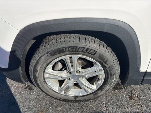 Used 2019 GMC Terrain SLE w/ Driver Convenience Package image 7