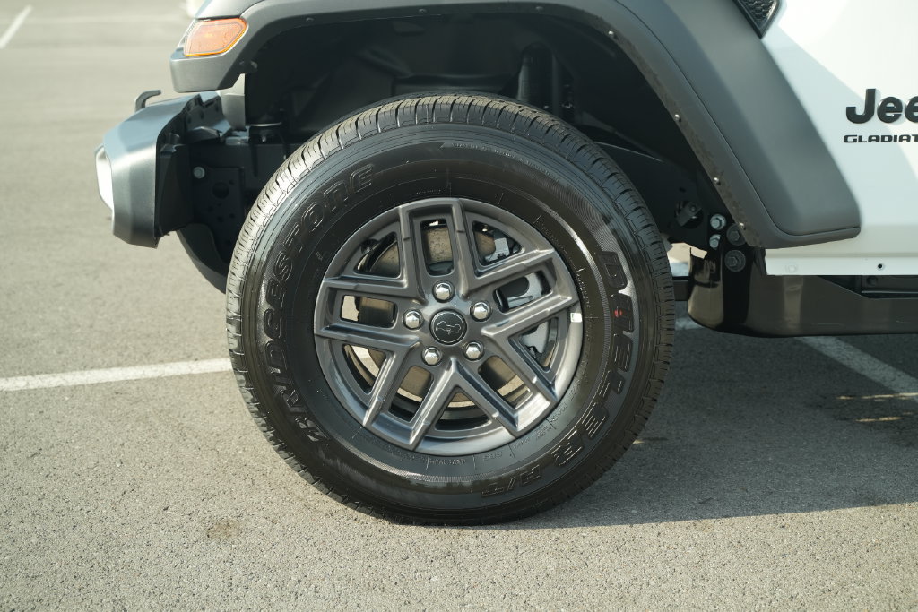 New 2026 Jeep Gladiator Sport AWD/4WD image 9