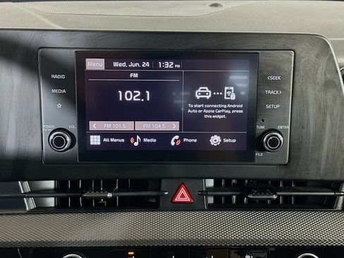 Used 2025 Kia Sportage LX FWD image 19
