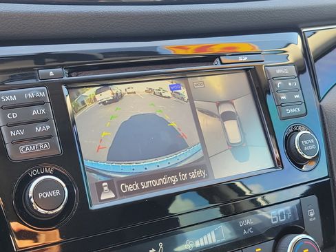 Used 2017 Nissan Rogue Sport SL FWD image 24