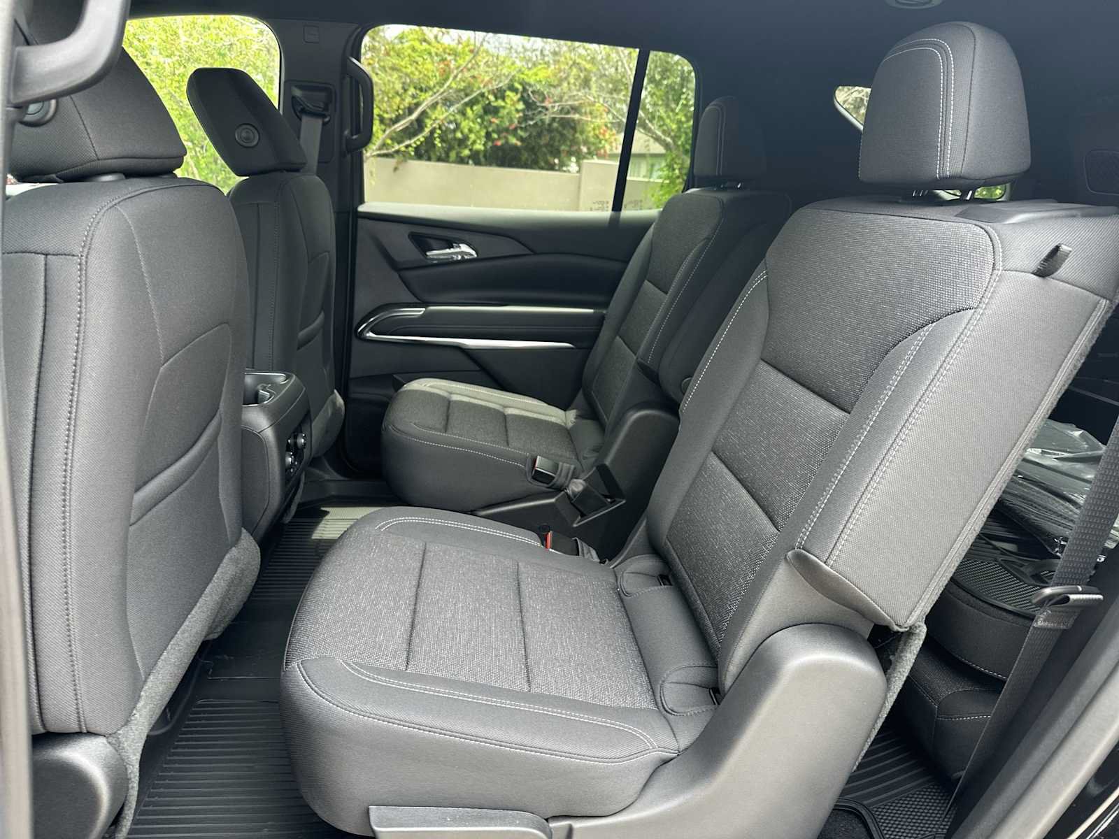 New 2026 Chevrolet Traverse LT w/ LPO, Floor Liner Package FWD image 17