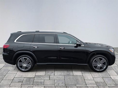 Certified 2025 Mercedes-Benz GLS 450 4MATIC image 8