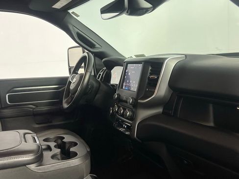 Used 2024 RAM 2500 Big Horn w/ Safety Group image 33