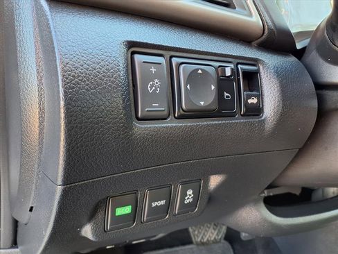 Used 2016 Nissan Sentra S image 17