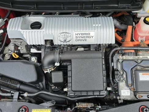 Used 2013 Toyota Prius V Five image 35