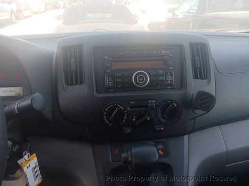 Used 2017 Nissan NV200 SV FWD image 2