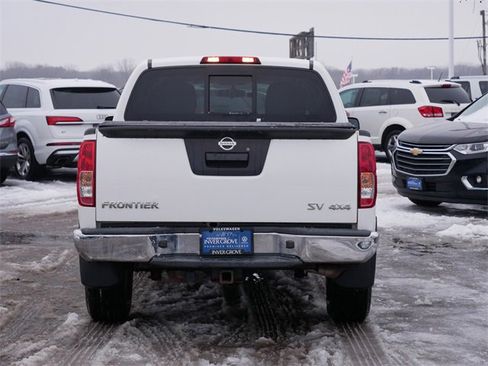 Used 2019 Nissan Frontier SV image 6