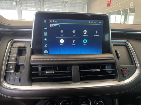 Used 2024 Chevrolet Tahoe Z71 w/ Luxury Package AWD/4WD image 16