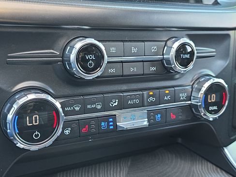 Used 2021 Ford F150 Platinum w/ Equipment Group 701A High image 19