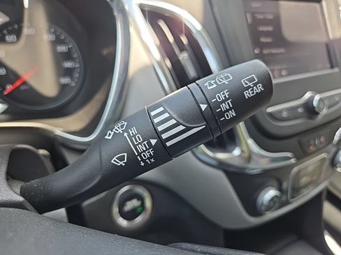 Used 2023 Chevrolet Equinox LS w/ LS Convenience Package FWD image 42