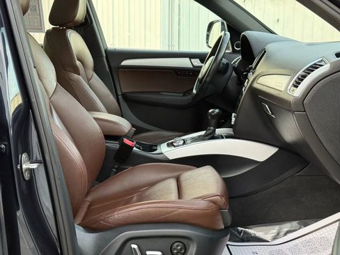 Used 2017 Audi Q5 2.0T Premium Plus w/ Technology Package image 18