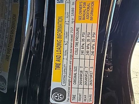 Used 2023 Chevrolet Colorado Z71 image 39