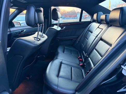 Used 2013 Mercedes-Benz E 350 4MATIC Sedan image 16