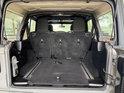 Used 2019 Jeep Wrangler Unlimited Sport S AWD/4WD image 33