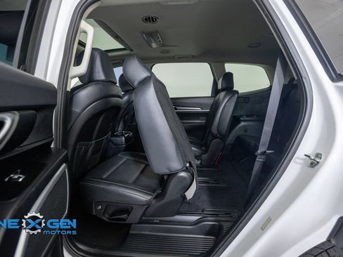 Used 2022 Kia Telluride S FWD image 27