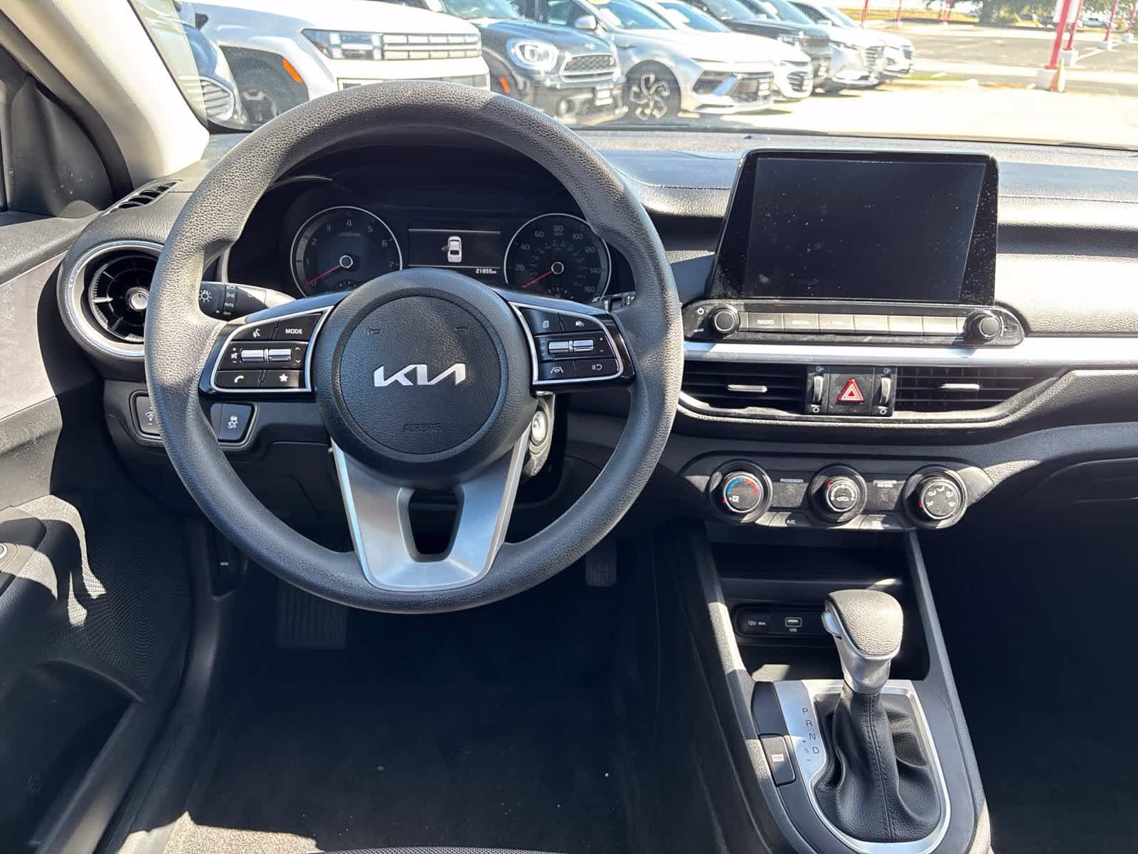 Used 2024 Kia Forte LXS w/ LXS Technology Package FWD image 19
