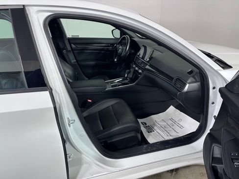 Used 2022 Honda Accord Sport image 10