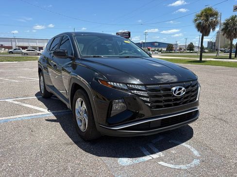 Used 2024 Hyundai Tucson SE FWD image 1