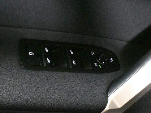 Used 2026 BMW iX xDrive45 w/ Premium Package image 28