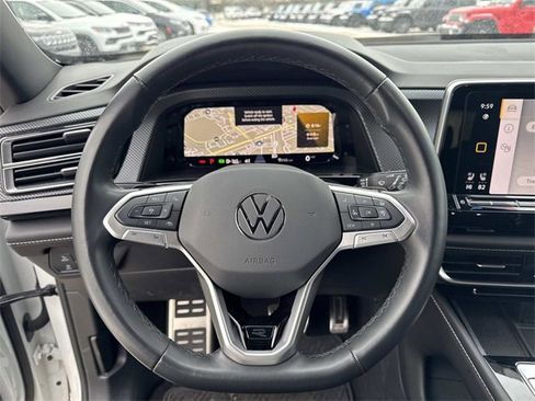 Used 2024 Volkswagen Atlas Cross Sport SEL R-Line image 28