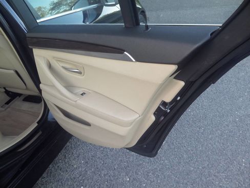 Used 2013 BMW 528i xDrive Sedan AWD/4WD image 21