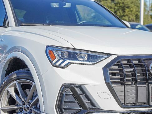 Certified 2025 Audi Q3 2.0T Premium w/ Convenience Package image 2