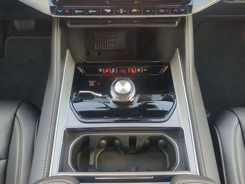 New 2026 Jeep Grand Wagoneer Limited AWD/4WD image 23