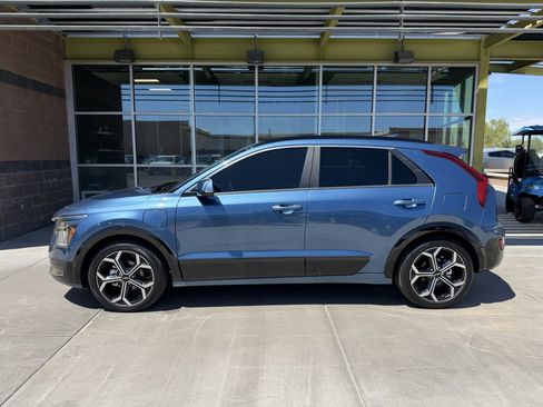 Used 2024 Kia Niro SX Touring FWD image 7