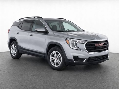 Used 2024 GMC Terrain SLE w/ Driver Convenience Package FWD image 7