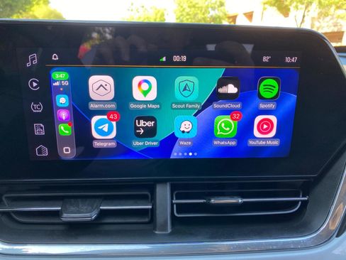 Used 2025 Chevrolet Trax LT w/ Driver Confidence Package image 66