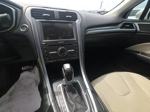 Used 2016 Ford Fusion Titanium FWD image 12