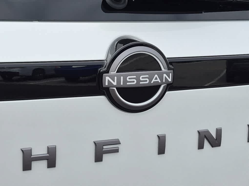 New 2026 Nissan Pathfinder Platinum FWD image 23