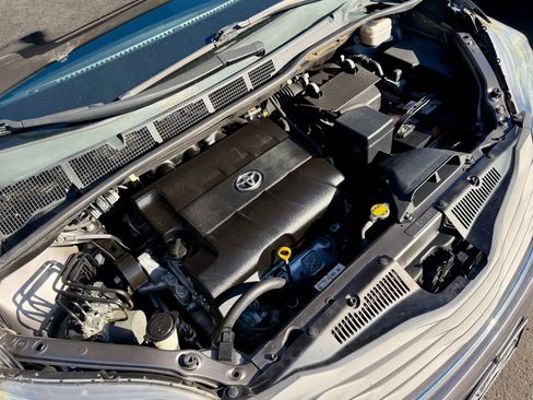 Used 2011 Toyota Sienna XLE w/ XLE Navigation Pkg image 28