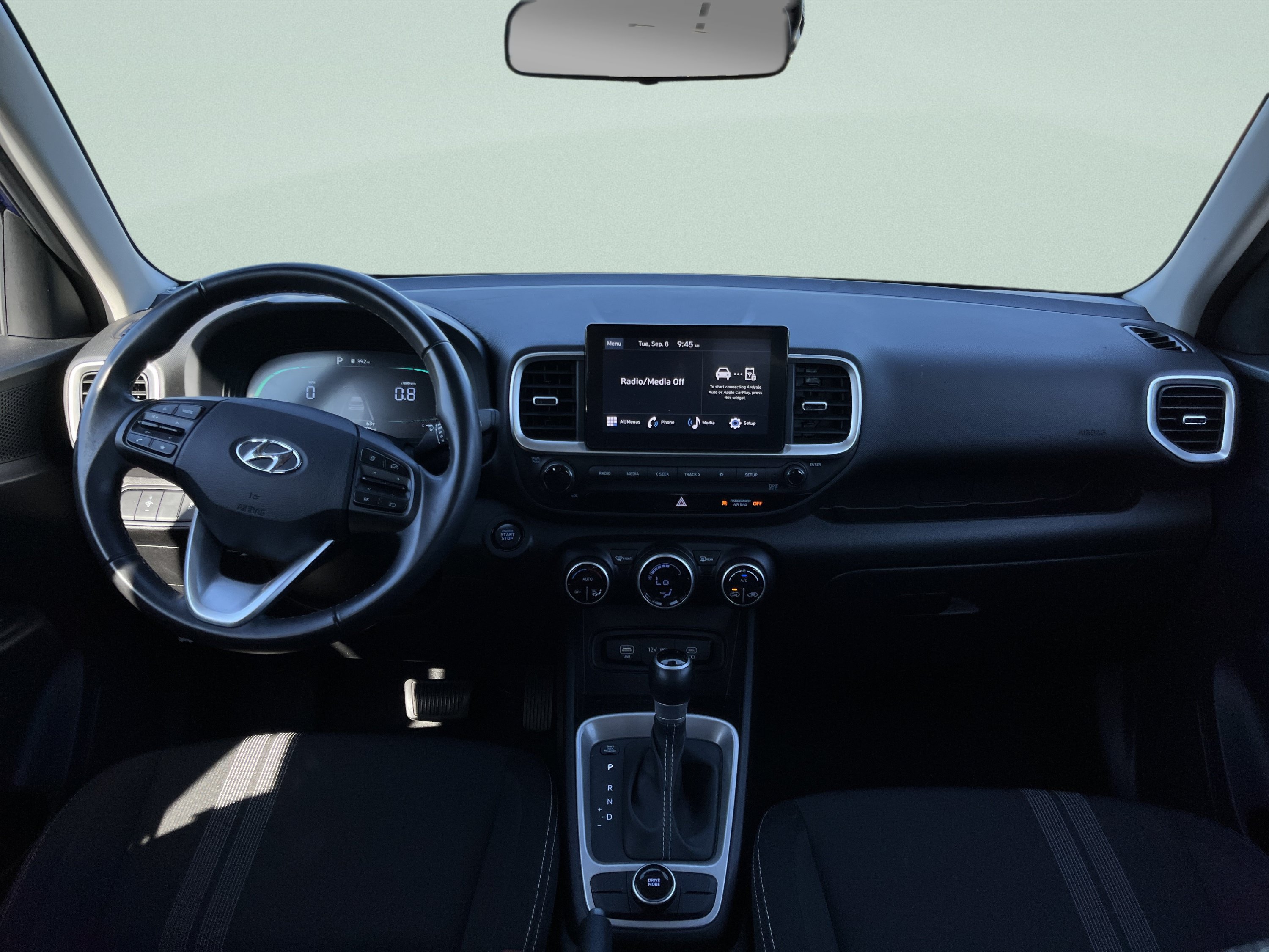 Used 2025 Hyundai Venue SEL FWD image 25