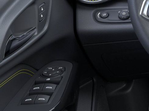 New 2026 Chevrolet Trax LT w/ Driver Confidence Package FWD image 46