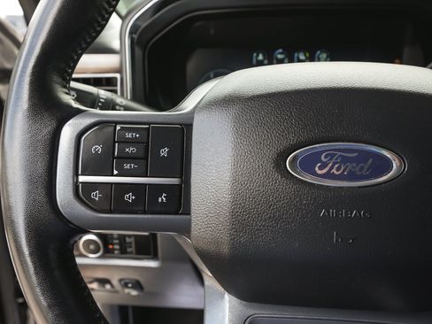 Used 2023 Ford F250 Lariat w/ Black Appearance Package AWD/4WD image 20