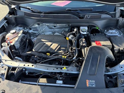 New 2025 Chevrolet Trax LT w/ LT Convenience Package image 17