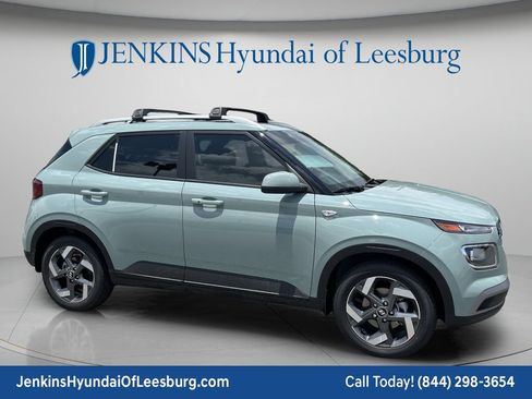 New 2026 Hyundai Venue SEL FWD image 2
