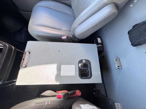 Used 2013 Chevrolet Express 2500 image 19